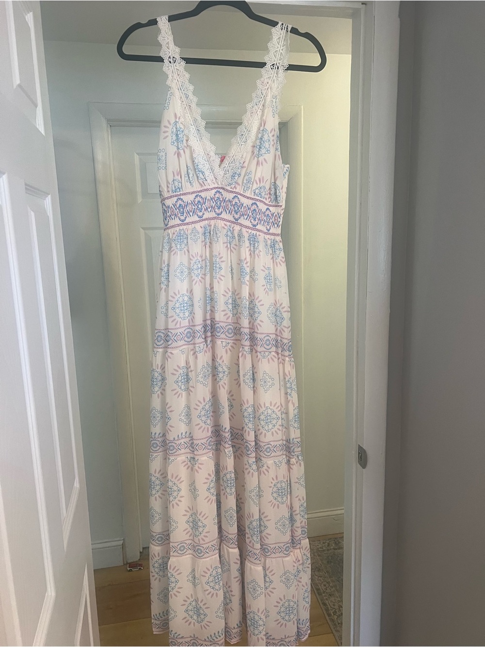 Flying Tomato White Print Maxi Dress